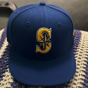 Blue Baseball Cap with Yellow Logo Seattle mariners new era fitted hat size 7